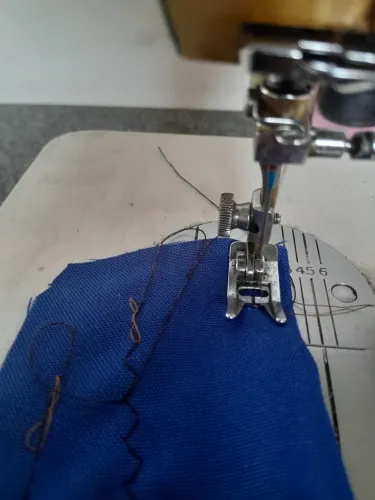 Maquina de costura singer