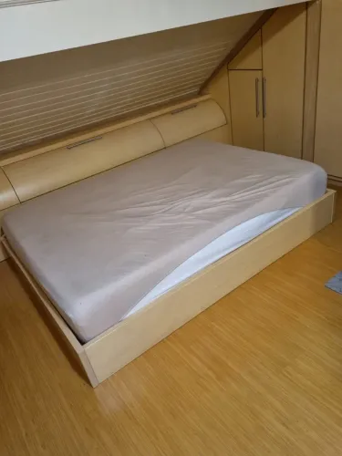 Base de Cama Casal em Madeira Maciça com Lastros