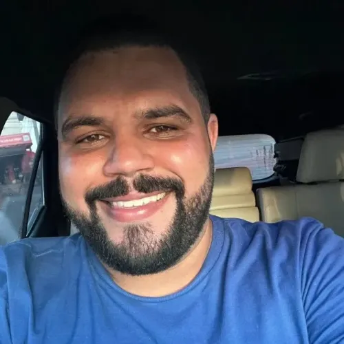 ? PRECISANDO DE UM DESIGNER PROFISSIONAL? OU DE UM EDITOR DE VÍDEO QUE ENTREGA RESULTADO 