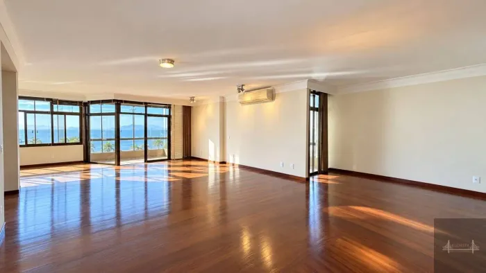 Apartamento frente Mar na Av. Beira Mar Norte! (Exclusivo).