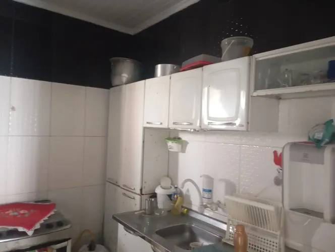 Vendo armário aço usado com avarias mas faz manutenção e fica bom