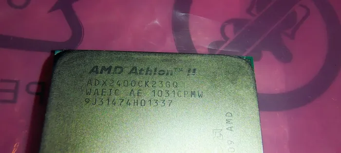 AMD Athlon II X2 240 2.8 GHz Dual-Core (ADX240OCK23GQ) Processor