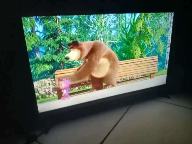 TV SMART 32 WIFI BORDA INFINITA TV TOP NOVINHA 789$