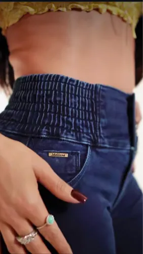 Calça Jeans Feminina Levanta Bumbum Cintura Alta Promoção Direto da Fábrica