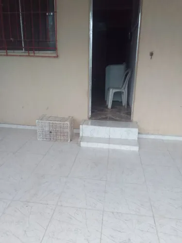 VENDE - SE ESTÁ CASA NA CIDADE DE MACAÉ- RJ NO BAIRRO : PIRACEMA 