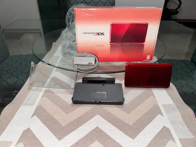 3DS Vermelho Desbloqueado em bom estado