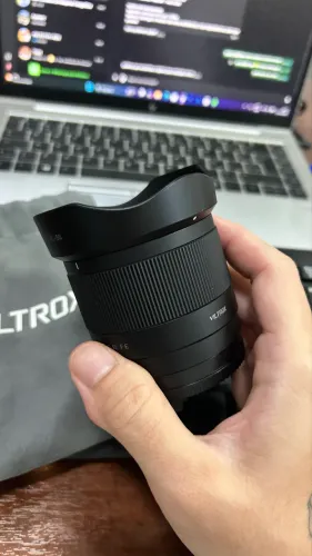 Lente Viltrox 20mm Usada