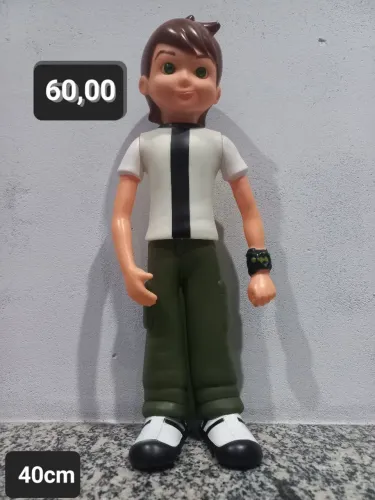Boneco do Ben 10 40cm