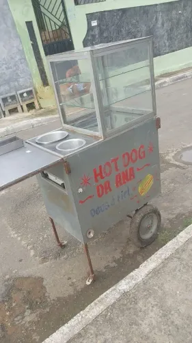 700