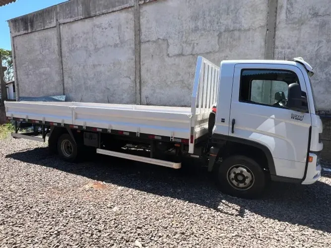 CAMINHÃO VOLKSWAGEN MODELO: DELIVERY 11.180