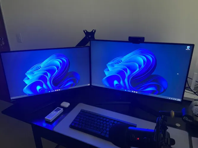 Kit 2 LG Ultragear | 27 e 24 polegadas | 180hz | FHD 1920x1080 | 16:9 | IPS