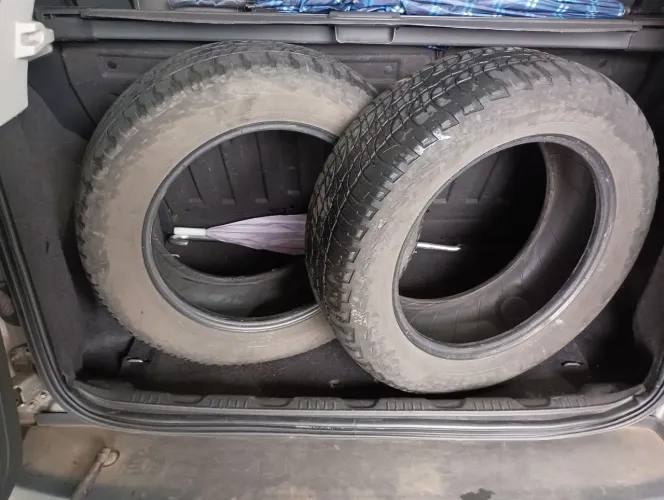 Pneus Michelin R16 205/16