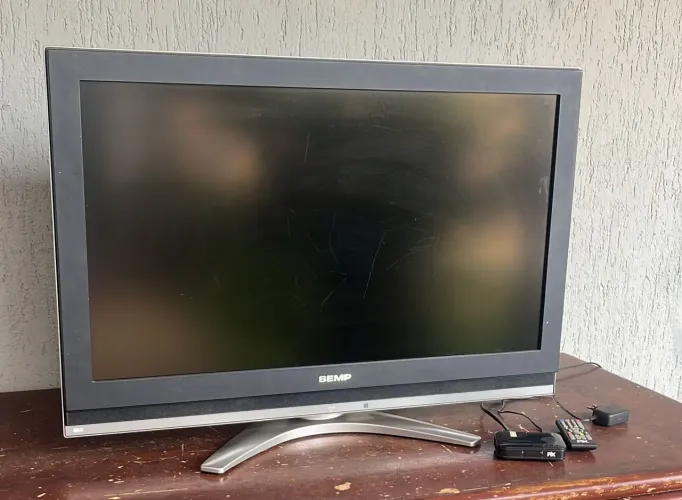TV semp 37 polegadas