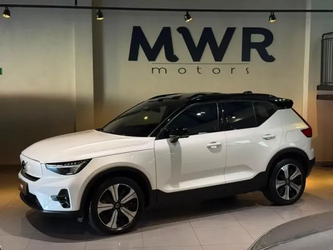 Volvo XC40 Recharge Plus (elétrico) 2023