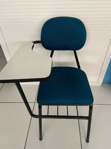 CADEIRAS UNIVERSITÁRIAS ESTOFADAS