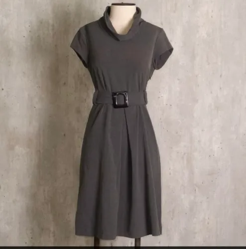 Vestido cinza chumbo midi em alfaiataria tamanho 44