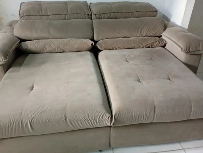 Sofá retrátil gigante .