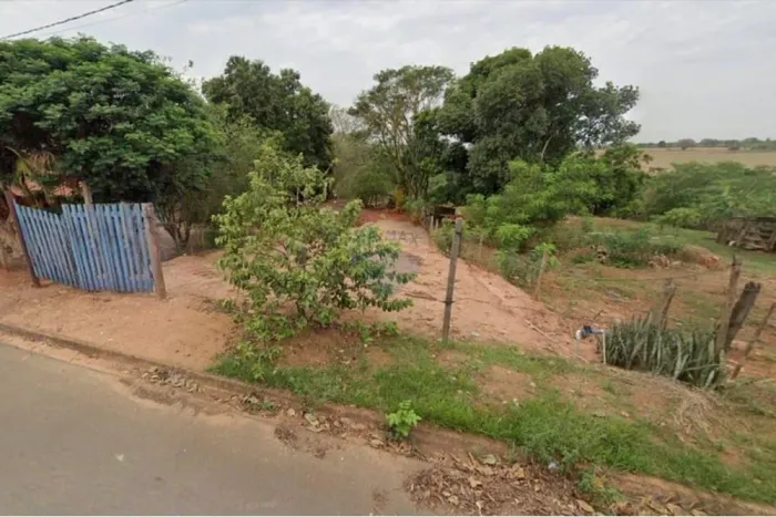 Vende Terreno (Chácara) em Bacuriti (Cafelândia) SP