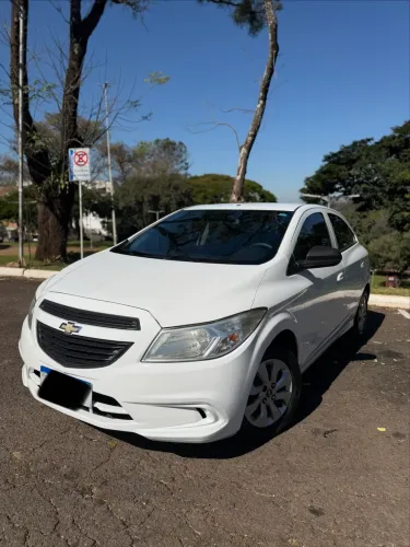 Chevrolet Onix JOY Hatch 1.0 8V Flex Mec. 4P 2017