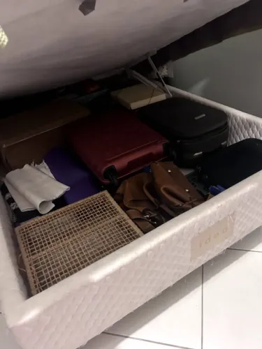 Cama box casal  (1,40 x 1,90) - Marca IDEA HERVAL com colchao em otimo estado 