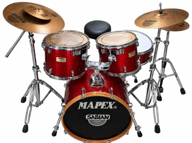 Bateria Mapex vermelha