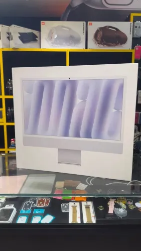 IMAC 24 / CHIP M4 / 16GB / 256GB SSD LACRADO - aceito trocas ate 18 no cartao