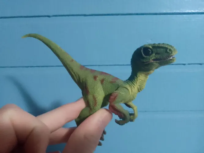 Velociraptor de brinquedo