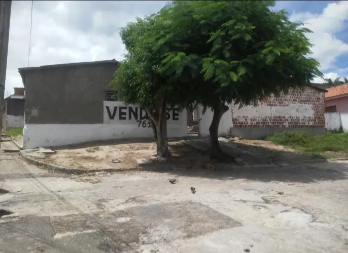 VENDO UM TERRENO MEDINDO 761M QUADRADO VALOR 400.000,00