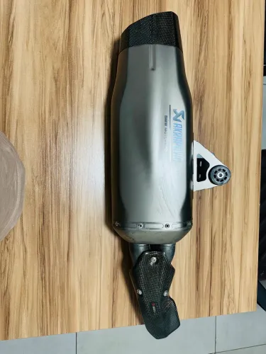 Escapamento akrapovic