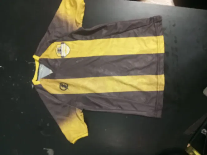 Vendo essa camiseta de futebol toda personalizada estilosa de malha poliéster tamanho M