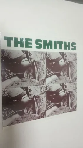 FRETE GRÁTIS The Smiths Meat os Morder Novo /Importado