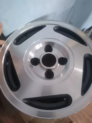 Jogo de 4 rodas aro 13 volkswagen diamantados 
