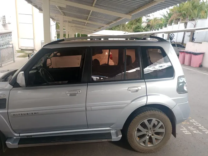 Mitsubishi Pajero TR4 2.0 Flex 16V 4X2 Aut. 2013
