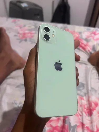 iPhone 12 conservado