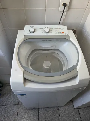 Máquina de lavar Brastemp 9kg em excelente  estado  vendo 
