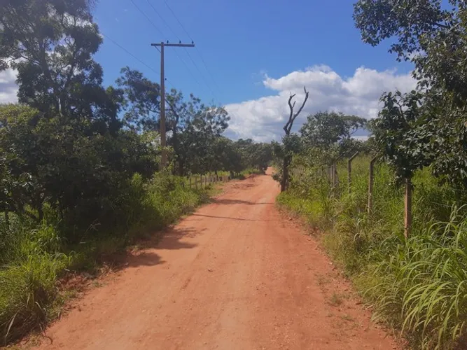 Terreno 2 hectares a 2 km do centro de Funilândia 