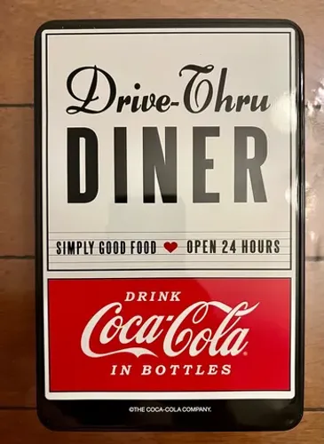 Lata de metal Coca Cola coleção usada rara