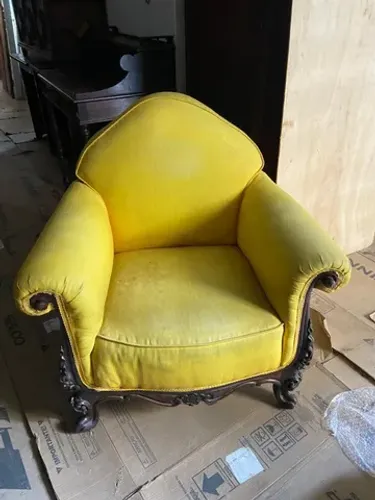 Poltrona Em Jacarandá Est Luis Xv Estofada