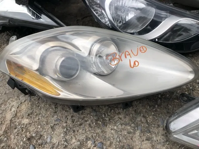 Farol Bravo seta amarela