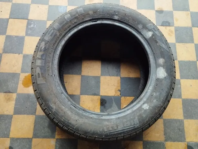 01 Pneu Pirelli 195/60/15 - estepe ou avulso