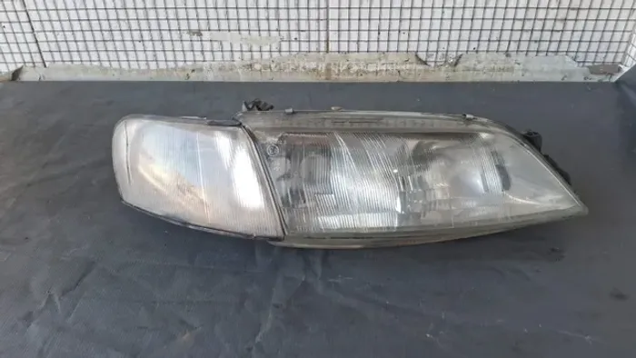 Farol Direito Gm Vectra 96/97