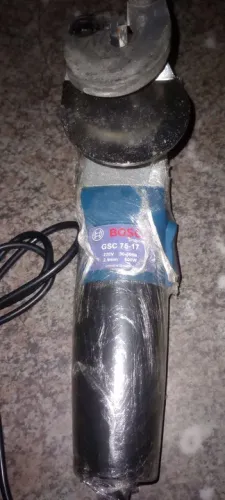 Tesoura elétrica de chapa Bosch GSC 76-17 750W