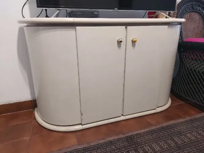 Armário baixo tipo buffet para sala de jantar