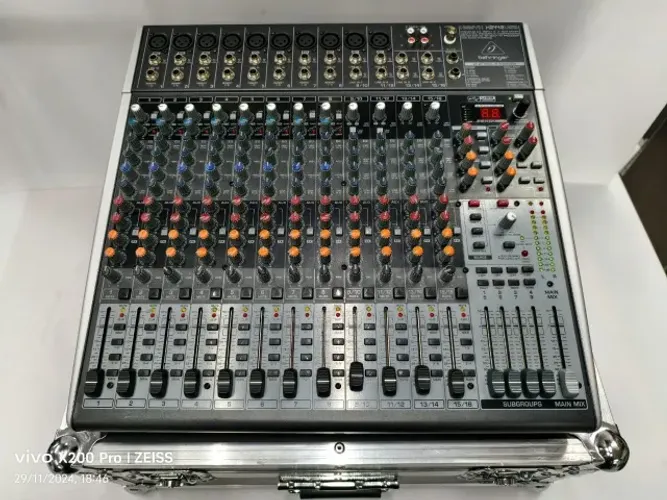 Mesa Behringer X2442usb Xenyx Bivolt E Com Case Ótima!!