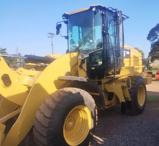 Pá Carregadeira Caterpillar 924K ano 2018 com apenas 1900 horas, no Paraná