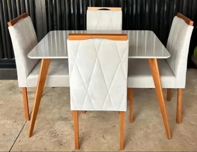 Mesa de jantar 4 lugares 