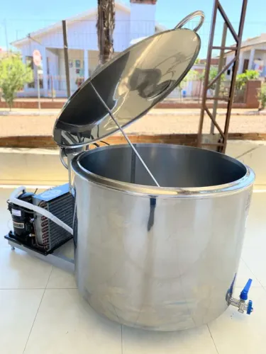 Tanque Tina 500 Litros Resfriador de Leite Misturador de açaí sorvetes Caldas Agua de Coco
