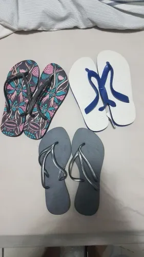 Sandálias Havaianas - 3 pares - tamanho 33/34