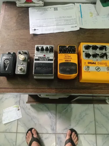 Vendo set de pedais muito top pra guitarra