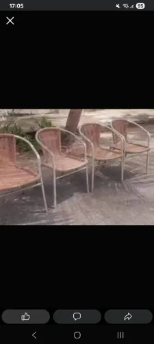 Vendo umas Cadeiras de jardim toda na palha